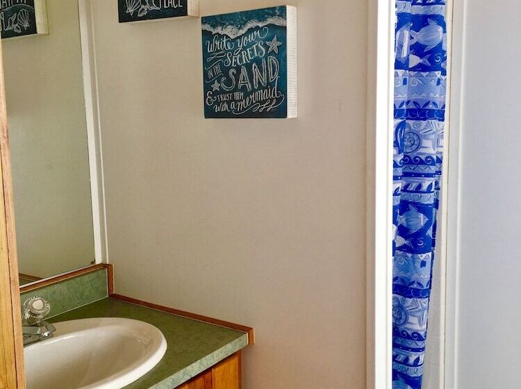 فندق Driftwood Inn