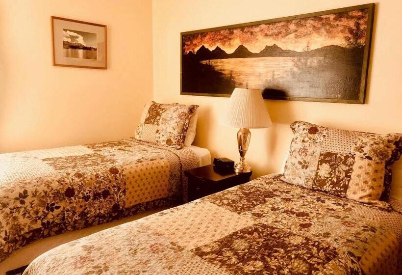 فندق Driftwood Inn