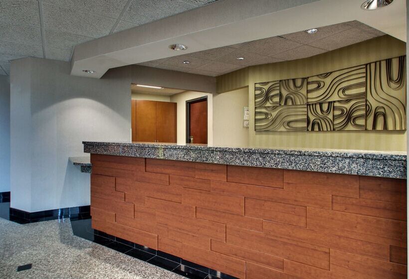 בית מלון כפרי Drury Inn & Suites Bowling Green