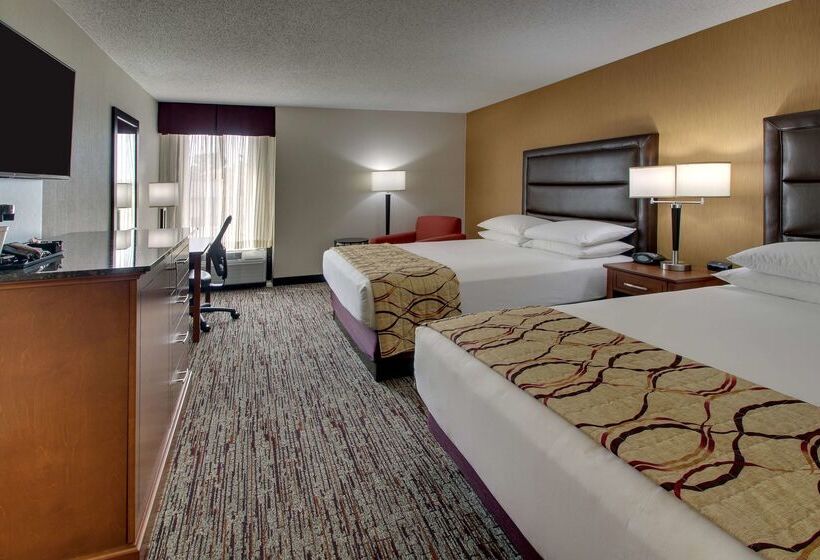 בית מלון כפרי Drury Inn & Suites Bowling Green