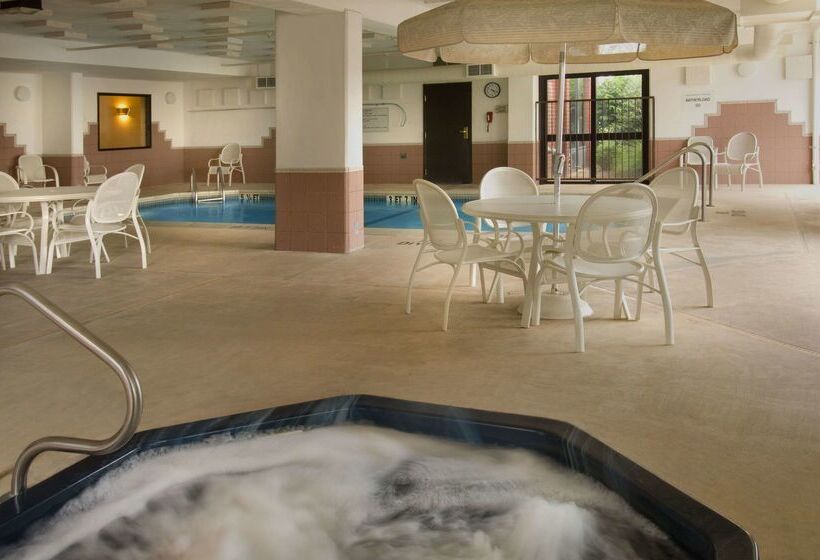فندق Drury Inn & Suites Marion