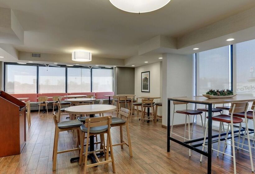 فندق Drury Inn & Suites Marion