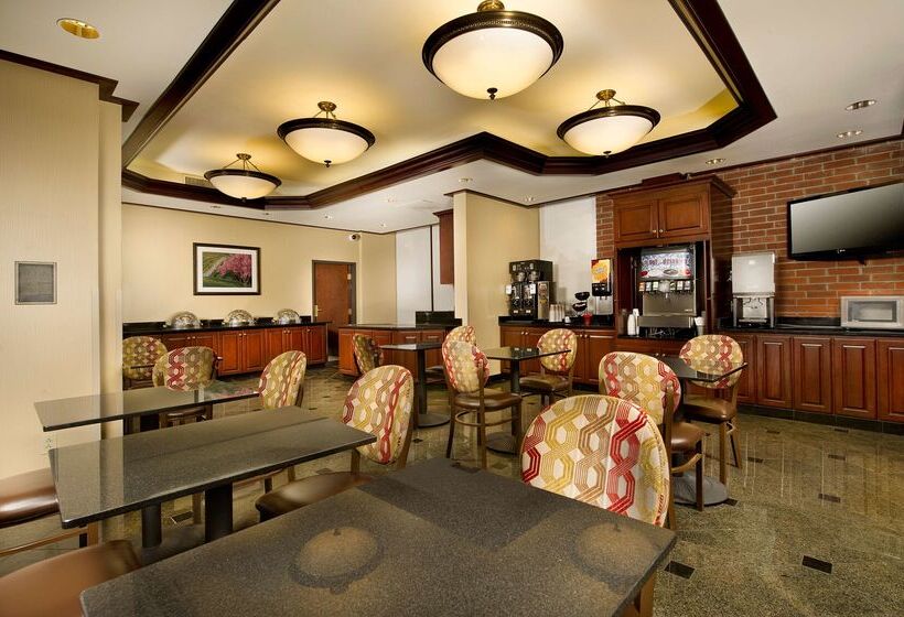 בית מלון כפרי Drury Inn Paducah