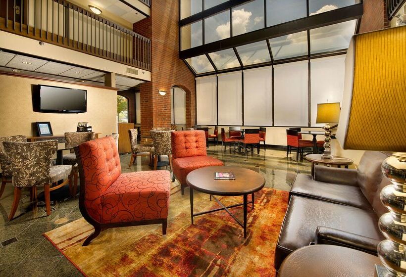 בית מלון כפרי Drury Inn Paducah