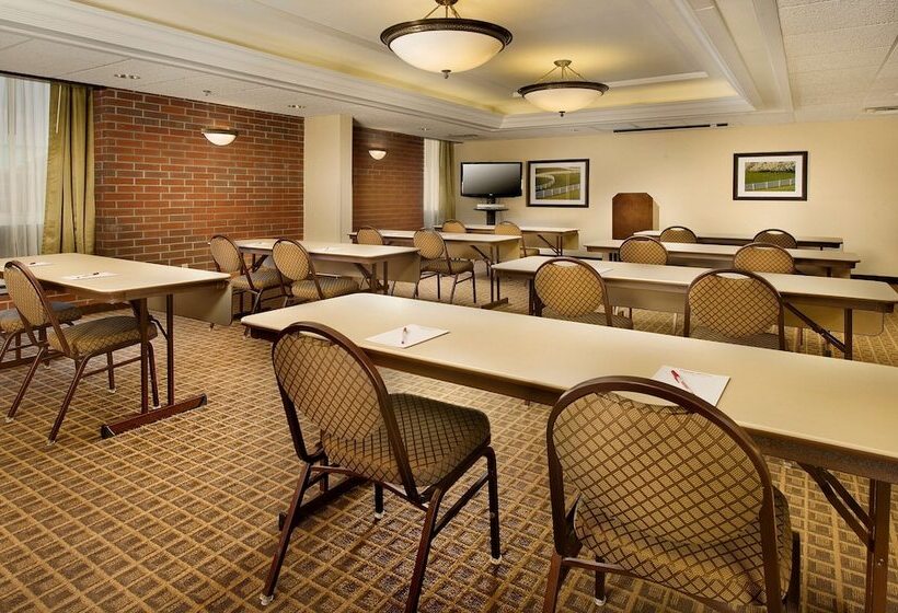 בית מלון כפרי Drury Inn Paducah