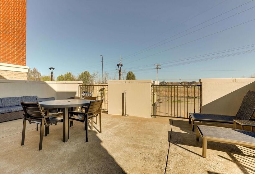 בית מלון כפרי Drury Inn Paducah