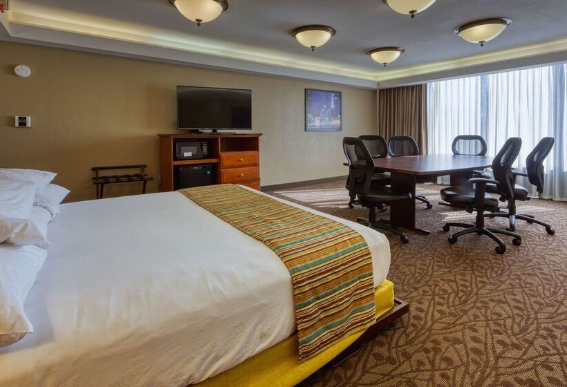 Отель Drury Inn & Suites Atlanta Airport