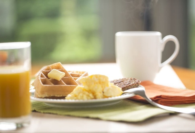 Отель Drury Inn & Suites Atlanta Airport