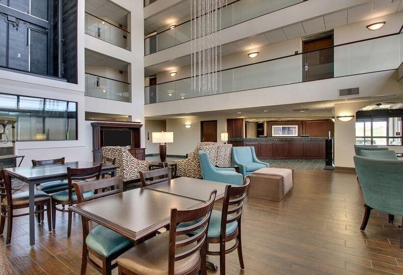 فندق Drury Inn & Suites Cape Girardeau