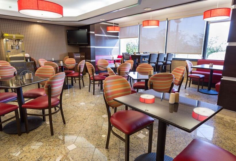 酒店 Drury Inn & Suites Champaign