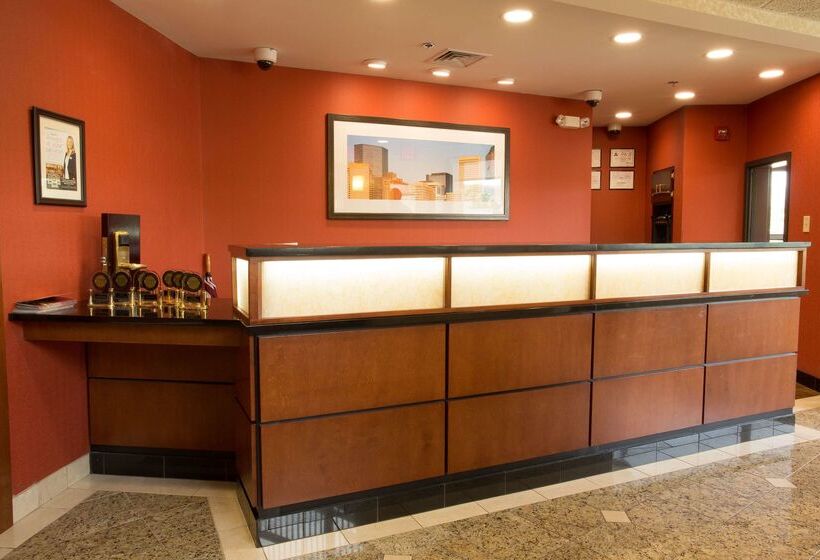 Отель Drury Inn & Suites Charlotte University Place