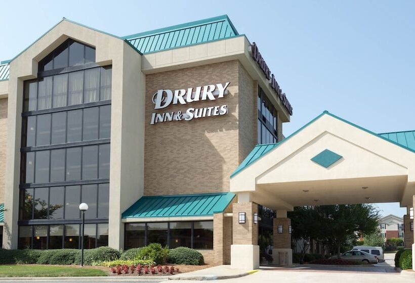 Отель Drury Inn & Suites Charlotte University Place