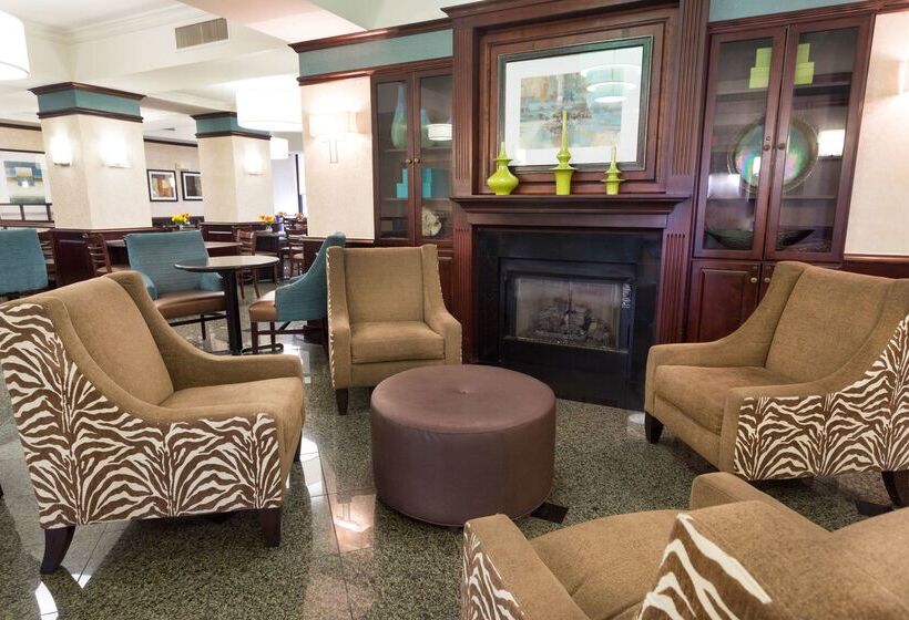 호텔 Troy Inn & Suites