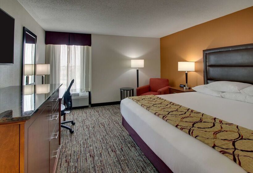 Отель Drury Inn & Suites Evansville East