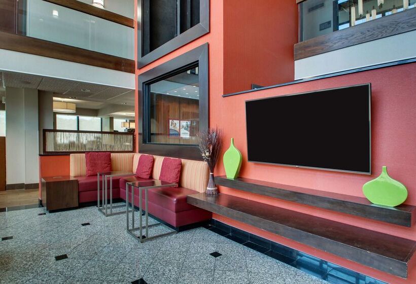 ホテル Drury Inn & Suites Evansville East