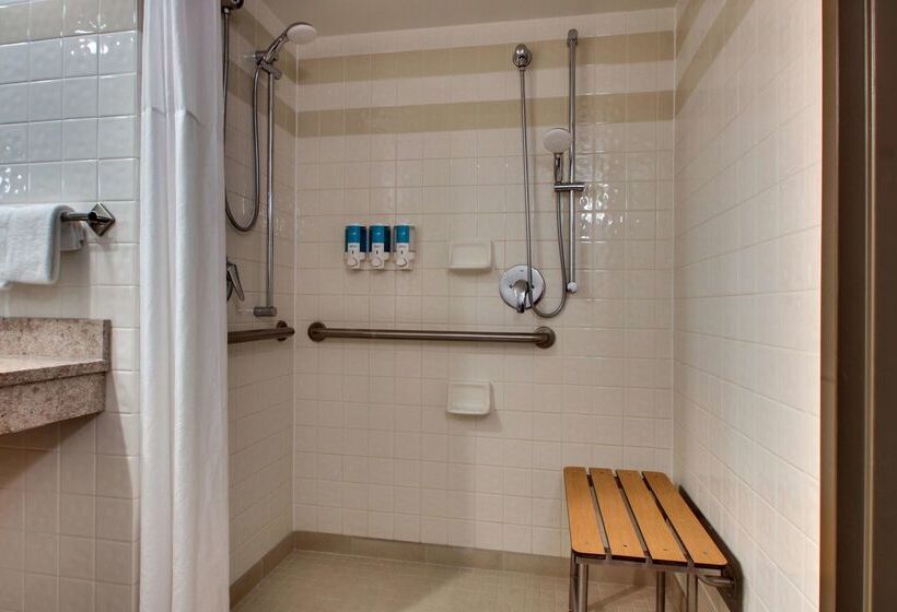 فندق Drury Inn & Suites Evansville East