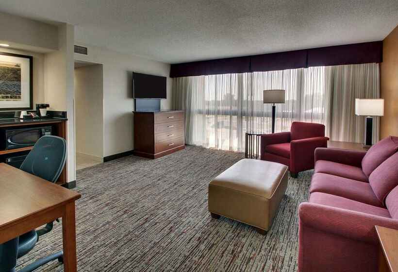 ホテル Drury Inn & Suites Evansville East