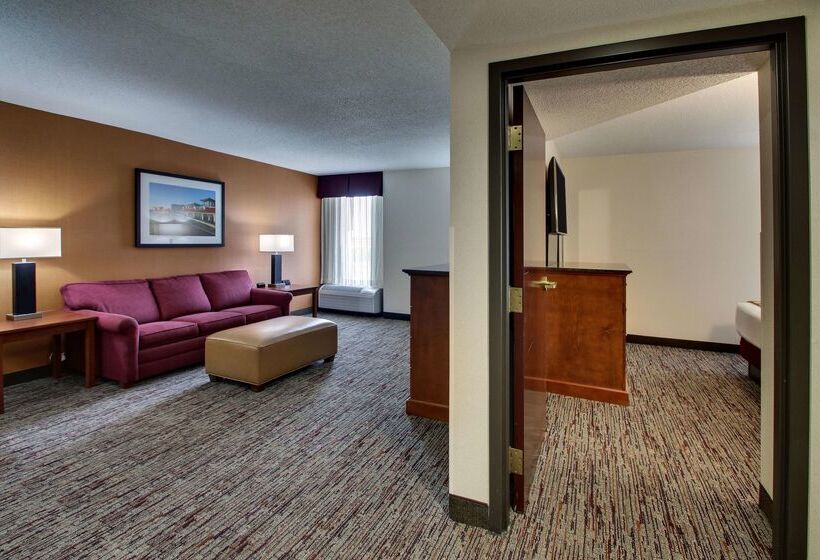 בית מלון כפרי Drury Inn & Suites Evansville East