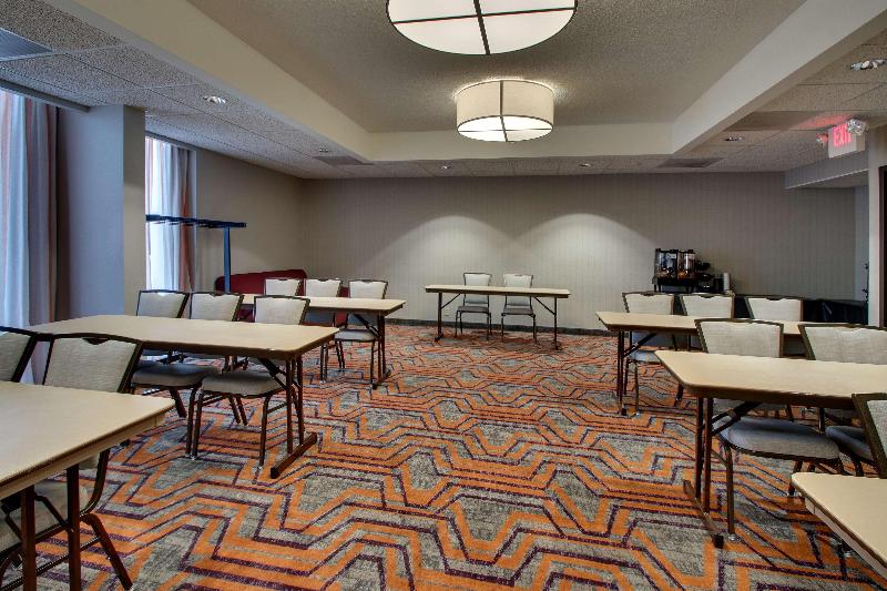 בית מלון כפרי Drury Inn & Suites Evansville East