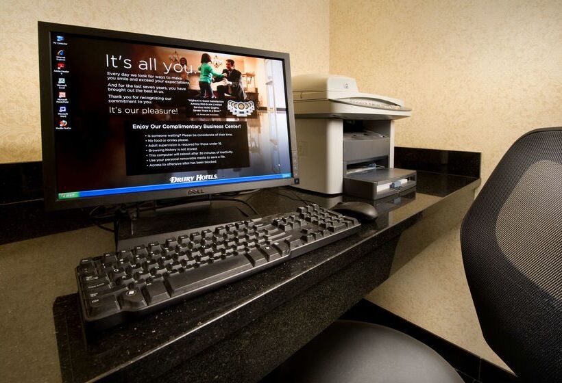 Отель Drury Inn & Suites Frankenmuth