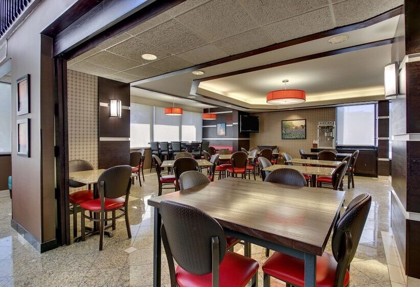 호텔 Heritage Inn Suites Houston Sugar Land, Trademark By Wyndham