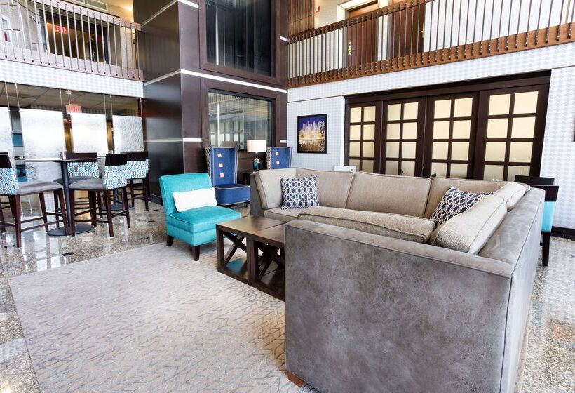 酒店 Drury Inn & Suites Kansas City Airport