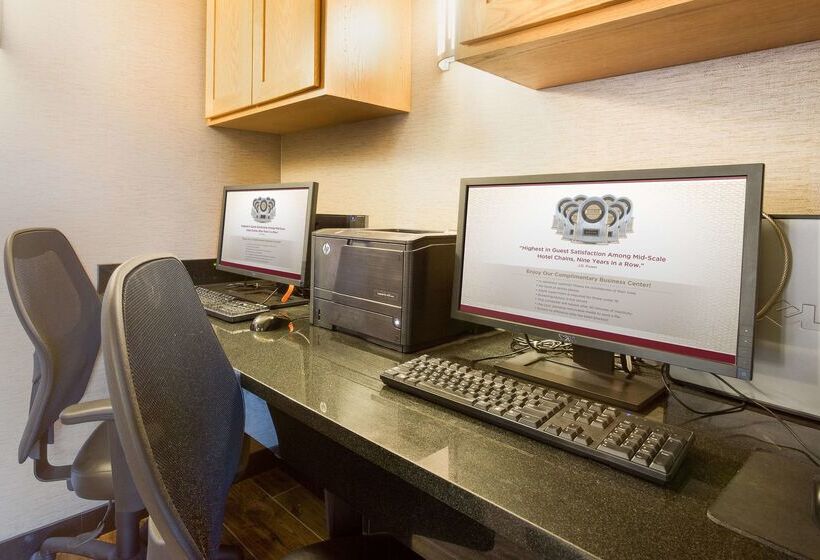 בית מלון כפרי Drury Inn & Suites Paducah