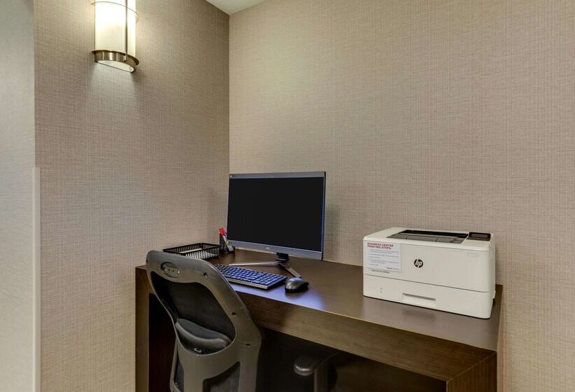 فندق Drury Inn & Suites St. Joseph