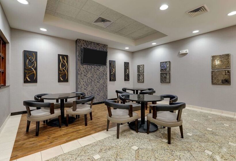 فندق Drury Inn & Suites St. Joseph