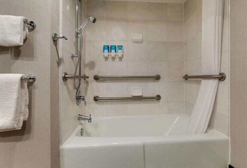 فندق Drury Inn & Suites St. Joseph