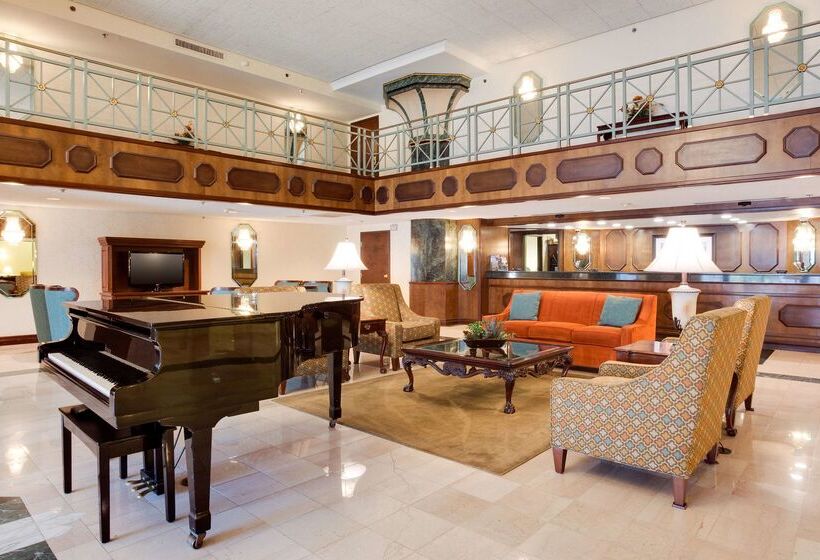 בית מלון כפרי Pear Tree Inn St Louis Convention Center