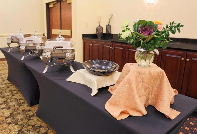 בית מלון כפרי Pear Tree Inn St Louis Convention Center