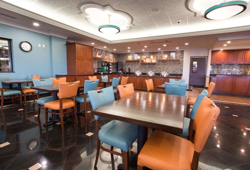 فندق Drury Inn & Suites St. Louis Creve Coeur