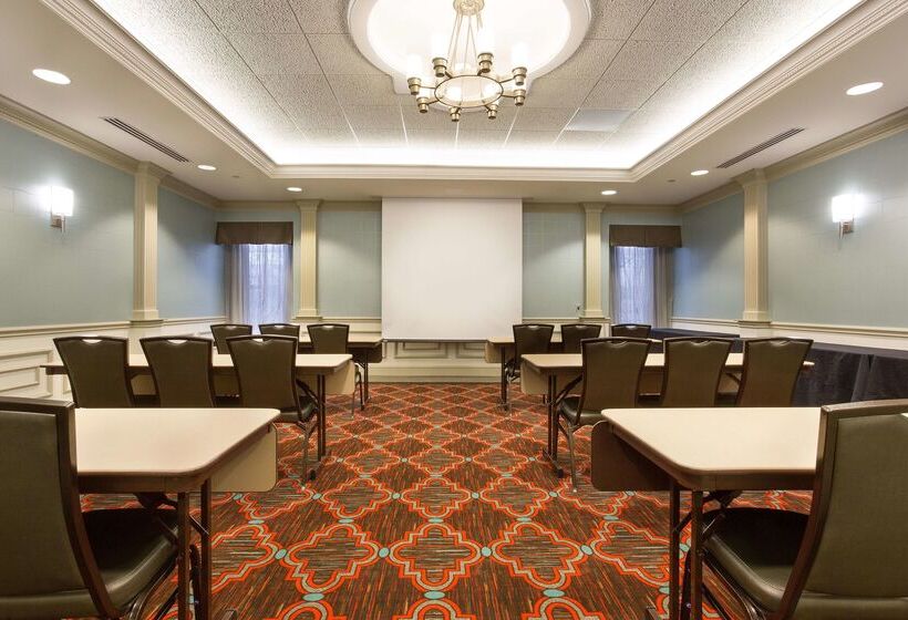 هتل Drury Inn & Suites St. Louis Creve Coeur