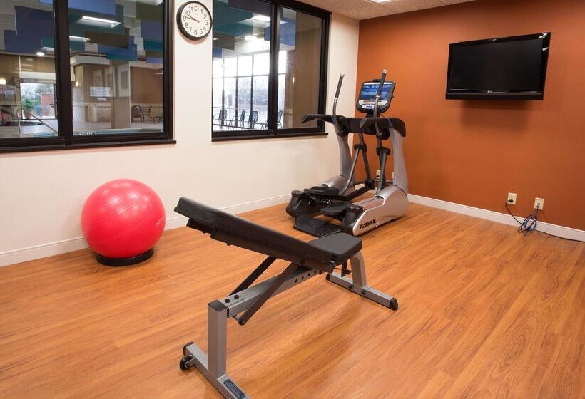 هتل Drury Inn & Suites St. Louis Creve Coeur