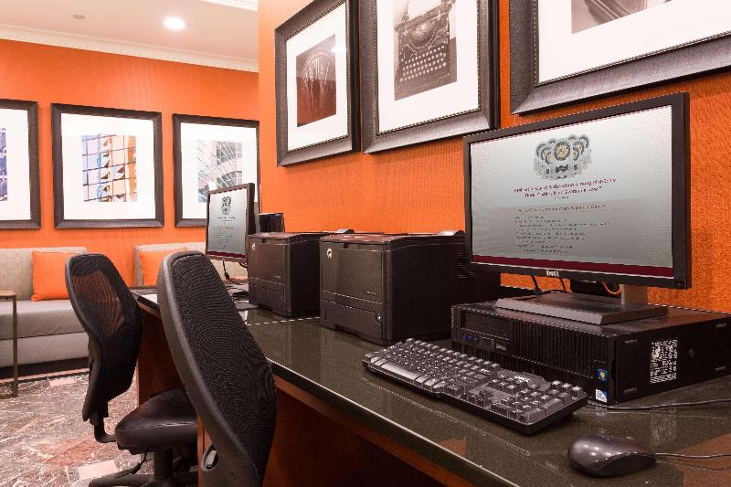 فندق Drury Inn & Suites St. Louis Creve Coeur