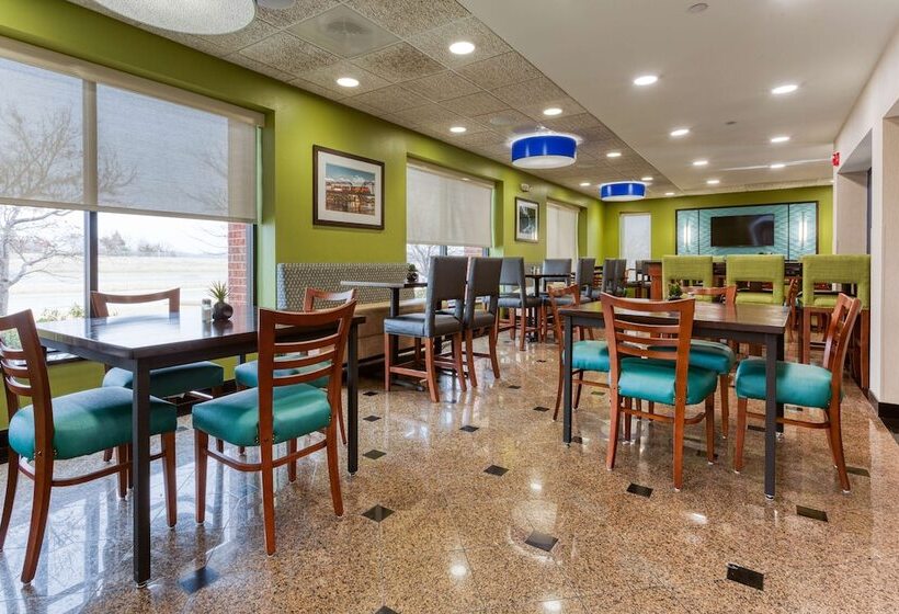 فندق Heritage Inn & Suites St. Louis/fenton, Trademark By Wyndham