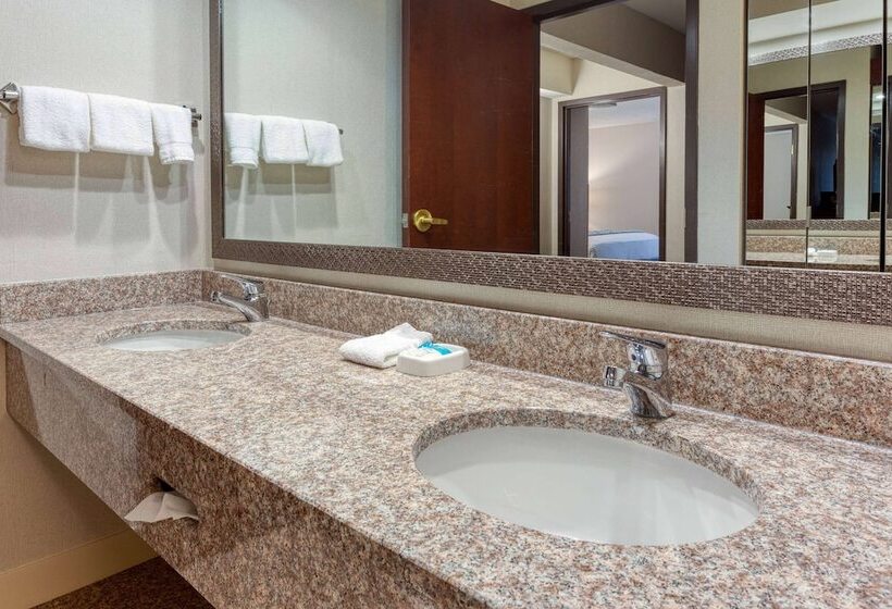 فندق Heritage Inn & Suites St. Louis/fenton, Trademark By Wyndham