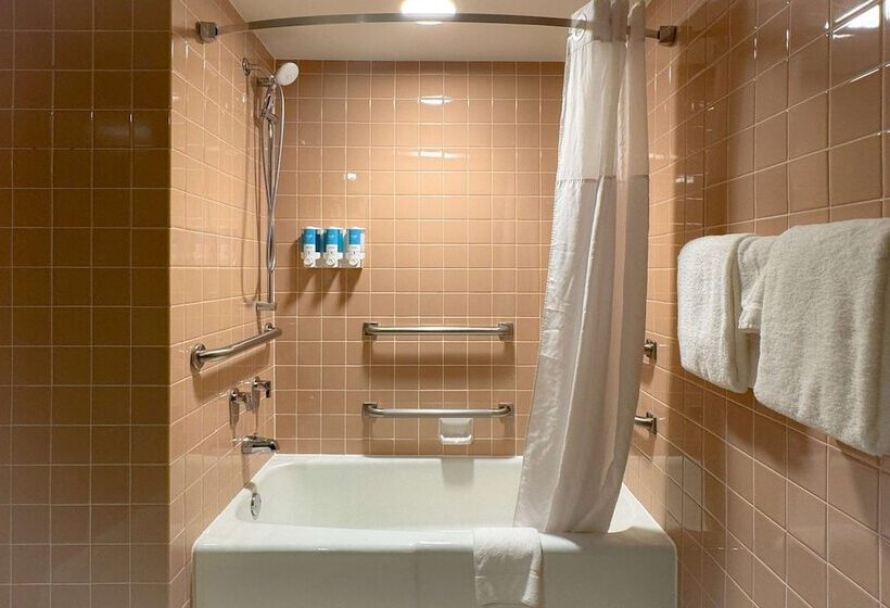 فندق Heritage Inn & Suites St. Louis/fenton, Trademark By Wyndham