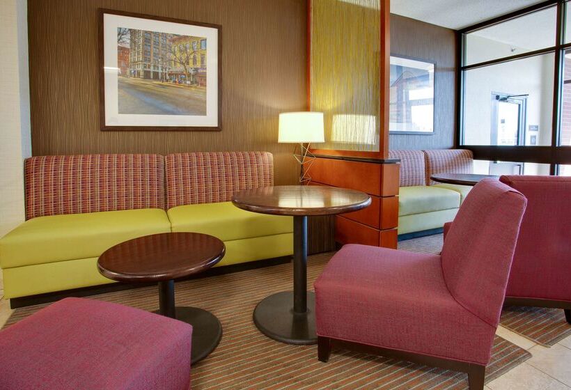 호텔 Drury Inn & Suites Terre Haute
