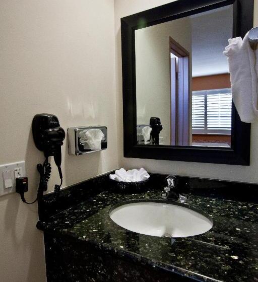 בית מלון כפרי Dunes Inn Sunset