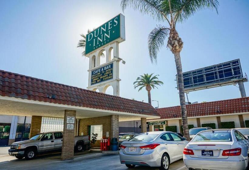 בית מלון כפרי Dunes Inn Sunset