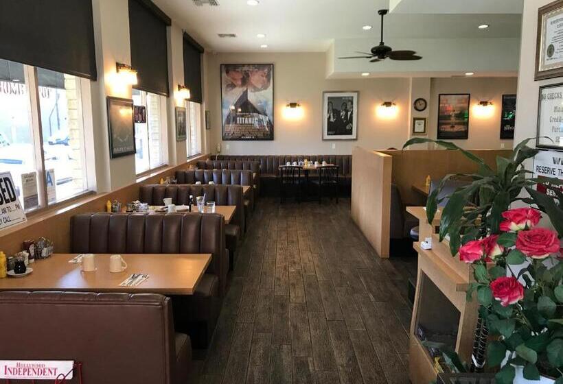 בית מלון כפרי Dunes Inn Sunset