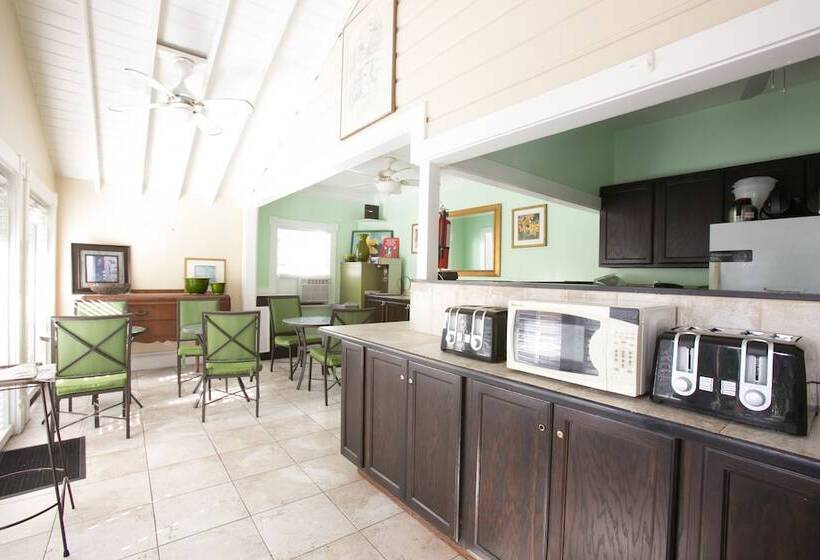 ホテル Duval House