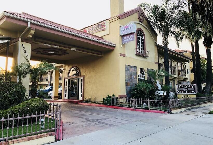 호텔 Dynasty Suites