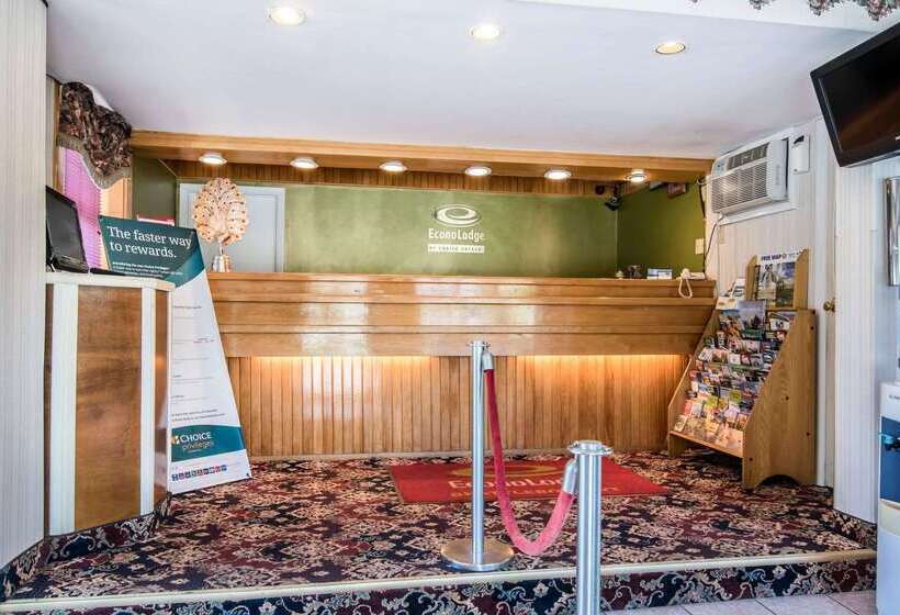 فندق Econo Lodge Brattleboro