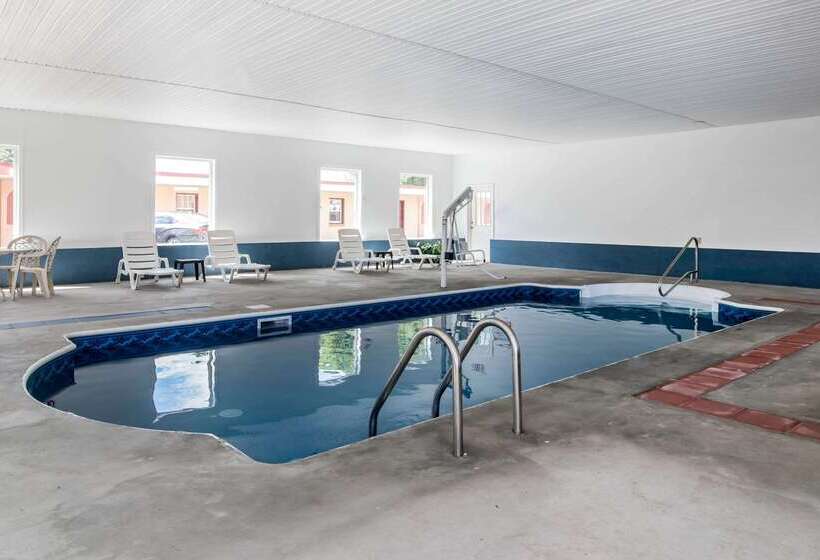 호텔 Econo Lodge Brattleboro