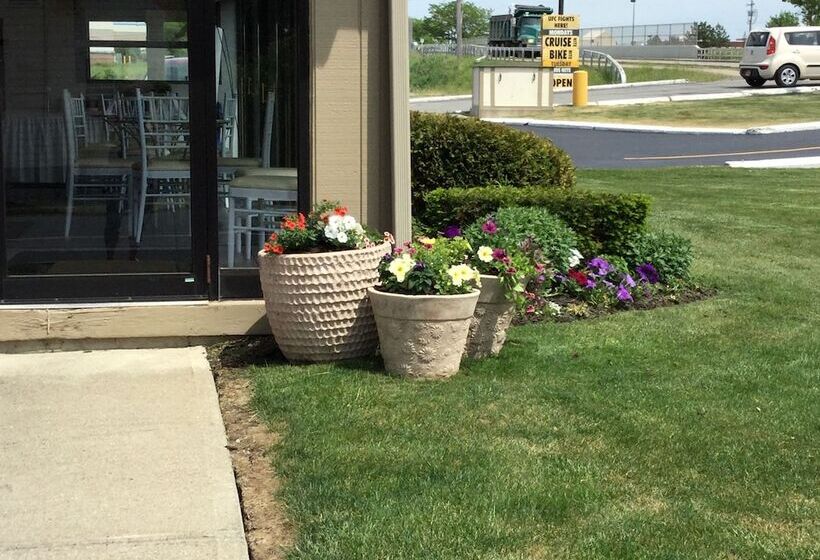 فندق Econo Lodge South