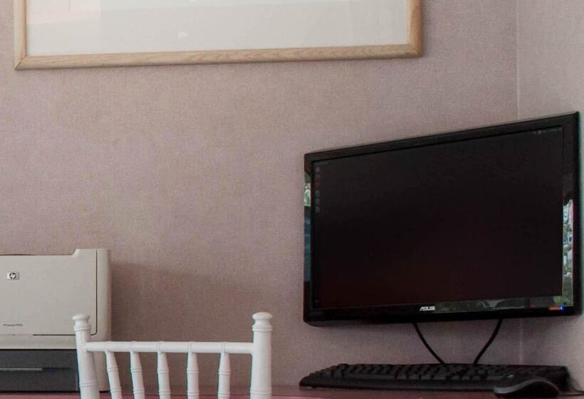 فندق Econo Lodge South