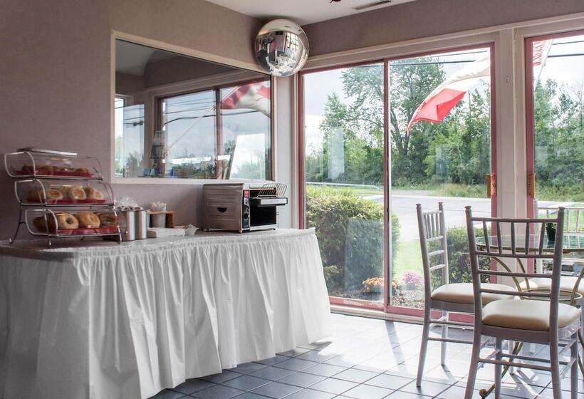 فندق Econo Lodge South